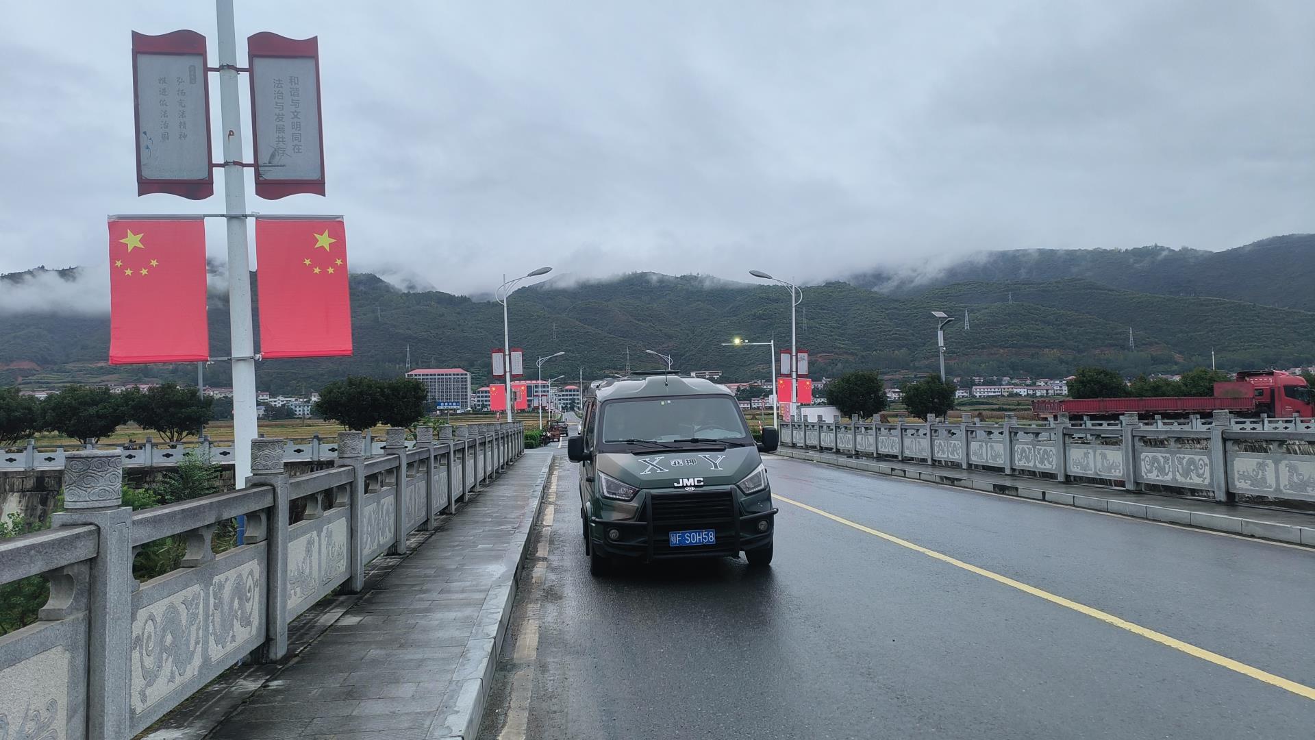 押运2.jpg 押运2.jpg